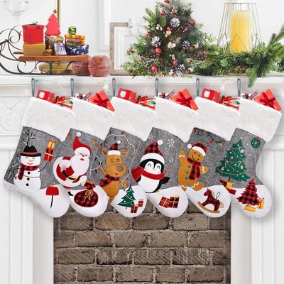 Lot de 6 chaussettes de Noël grises en toile de jute avec revers en fausse fourrure pour enfants