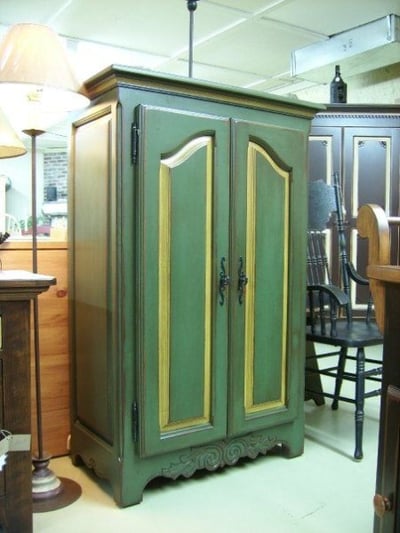 vieille-fabrique-reproduction-armoire—antique-ameublement_quebec_canada