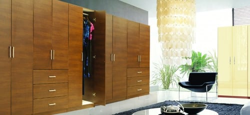 Rangement: Walk-in, garde-robe, unité murale, armoire, étagère... De quel type êtes-vous?